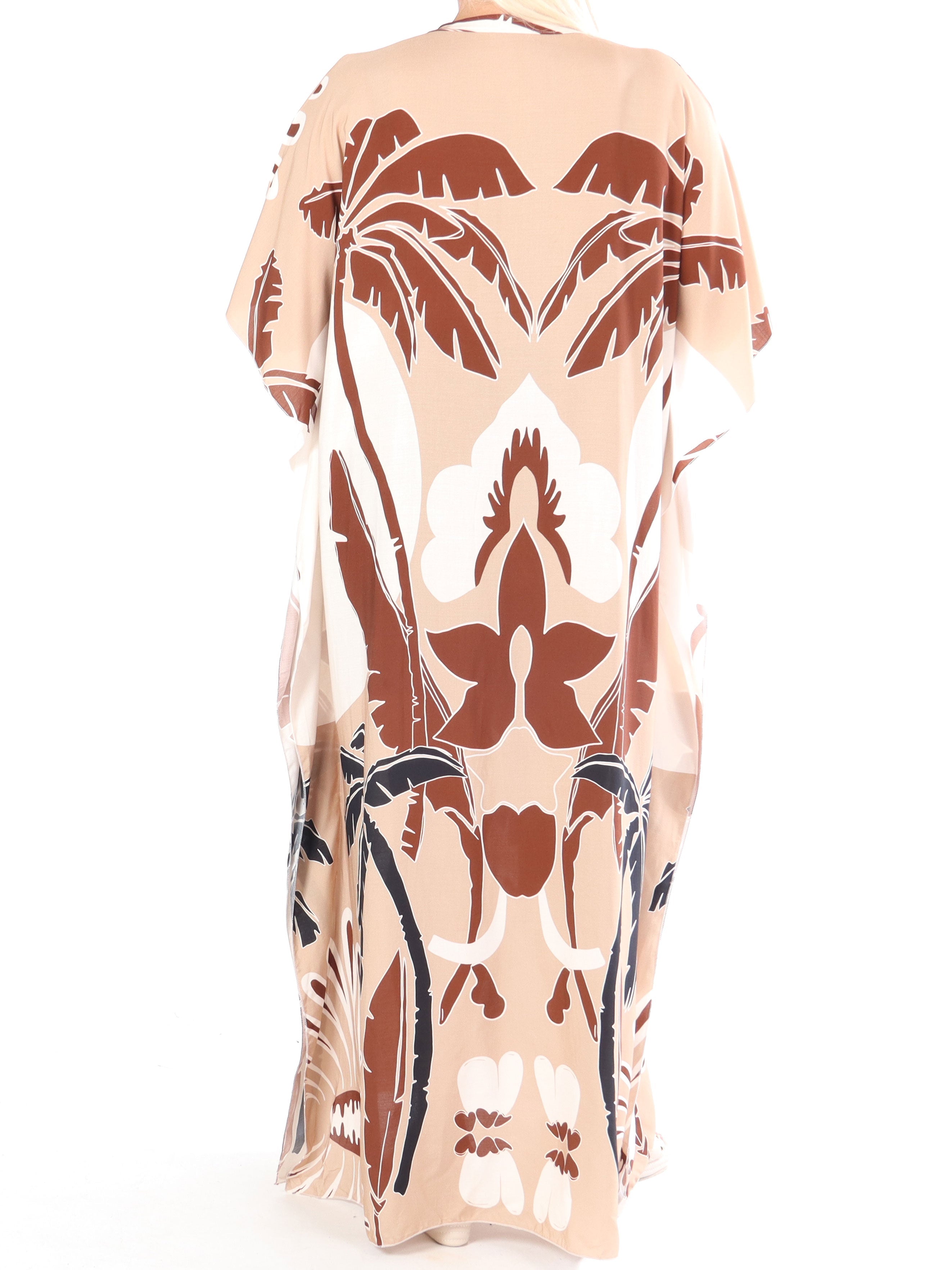 Ilya - Lång plus size klänning med fint mönster